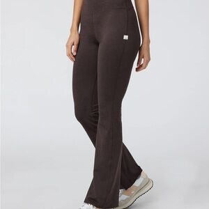 Halo Slim Flare Leggings